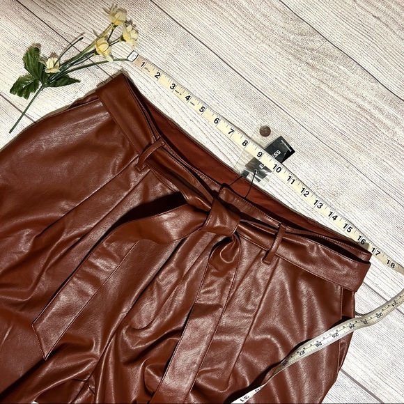 EXPRESS Super High Waisted Vegan Leather Belted Ankle Pant - Picture 12 of 16